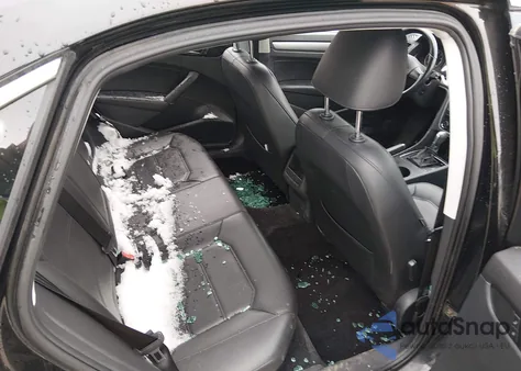 2015 Volkswagen Passat 1.8T Limited Edition z USA, uszkodzony, nr VIN 1VWAS7A38FC120133